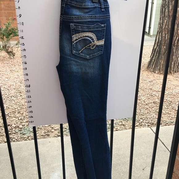 Cato size 2 contemporary jeans never worn - Picture 2 of 7